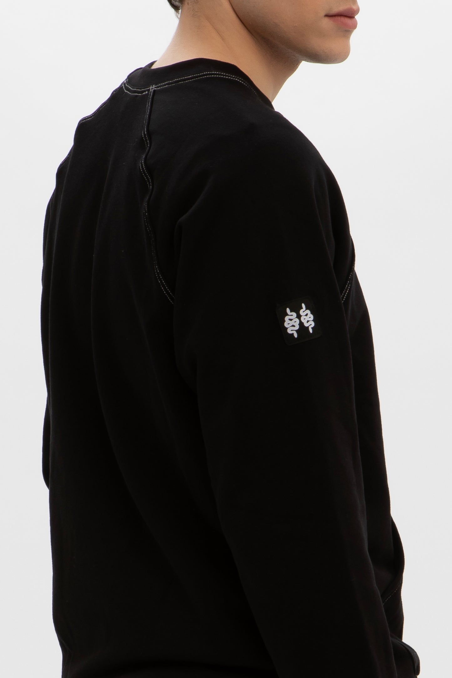 SWEATER RAGLAN LTH BLACK